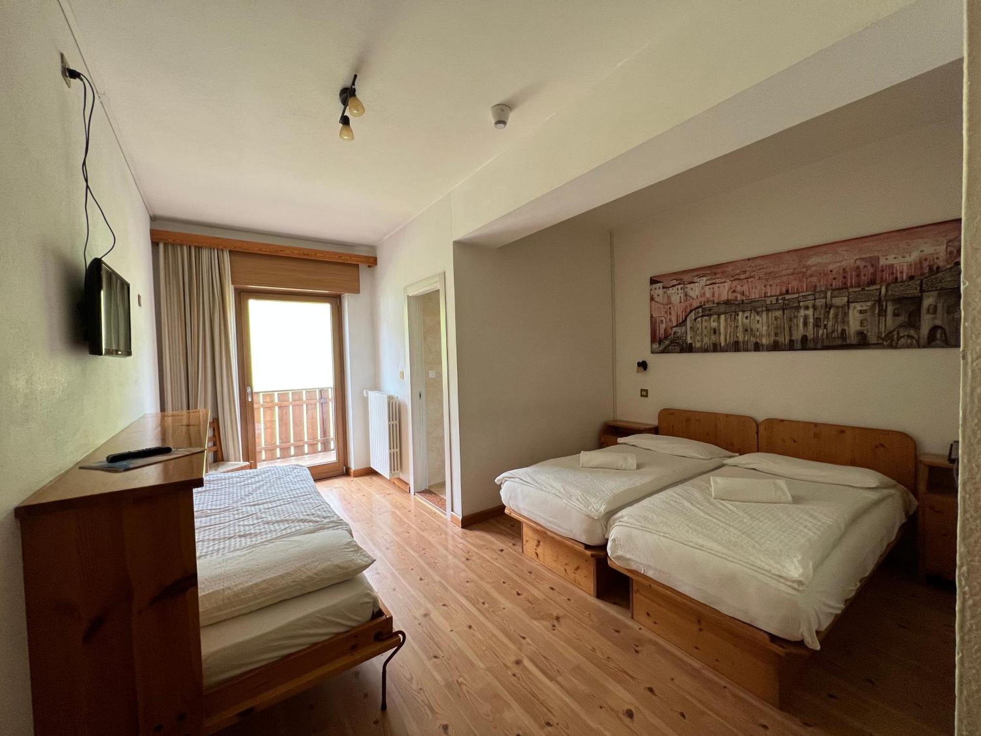 Hotel D'La Varda Di Topran D'Agata Paolo &C Sas Padola Room photo
